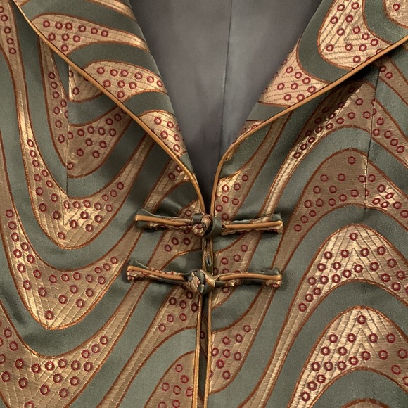 Silk jacket. Structured with beautiful shape. NWOT. - Picture 2 of 10